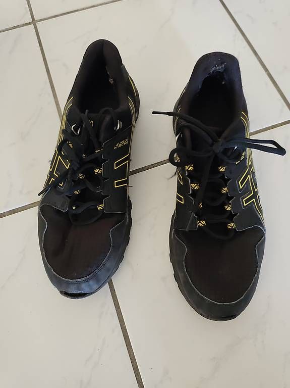 Scarpe da uomo: Sneakers Asics Grösse 45 – Usato da Emmenbrücke venduto da AKTA3123 1