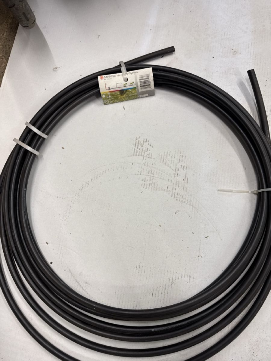 Gardena Tubi & Tubi flessibili: Gardena Micro-Drip-System Verlegerohr schwarz gebraucht – Usato da Meienberg venduto da sony252 1