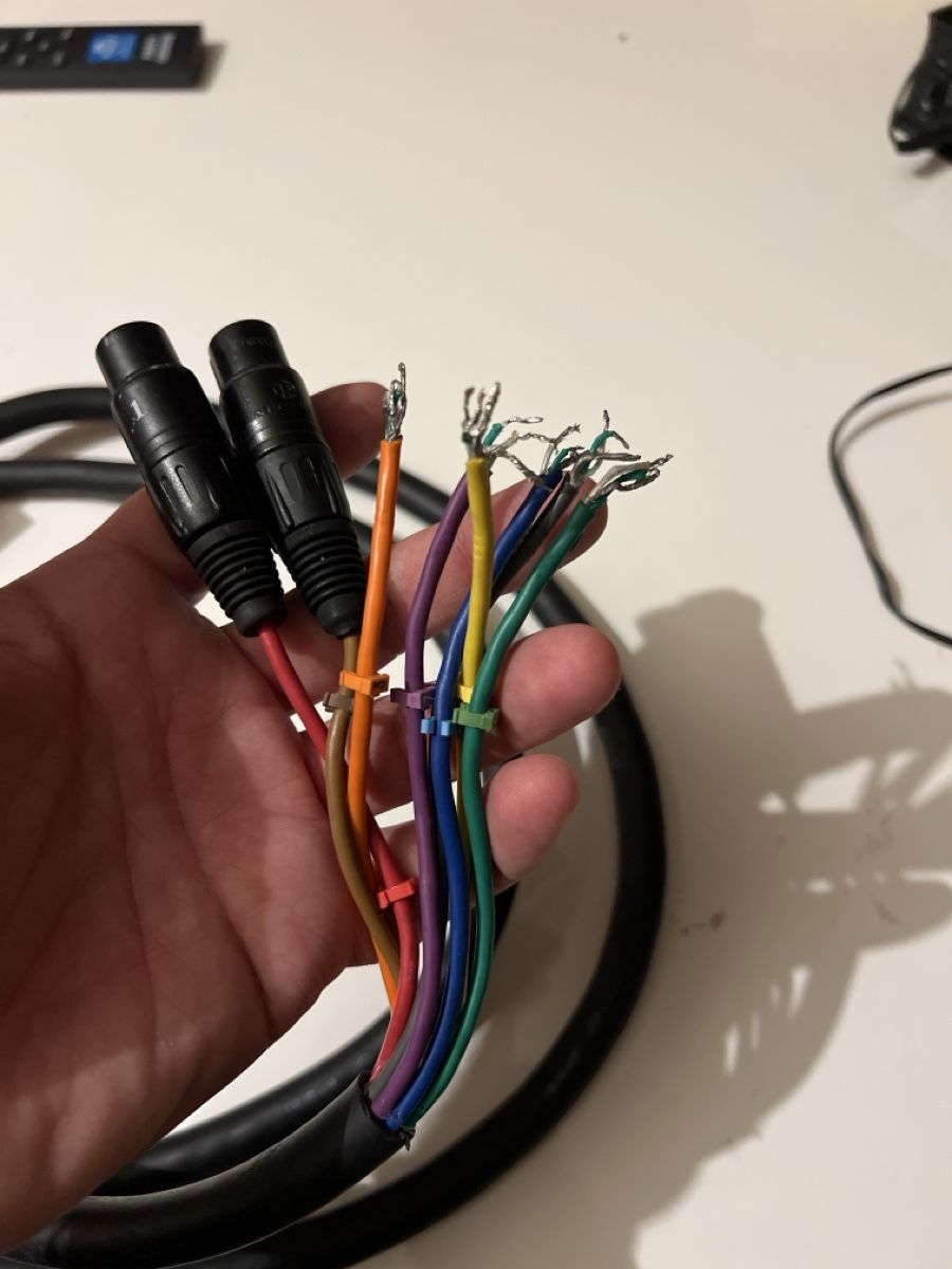 Kabel: Kabel D-Sub auf XLR gebraucht – Gebraucht aus Luzern von Virus-Sounds 3