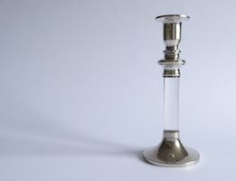 Vintage Kerzenständer Metall & Lucite – 22 cm – Postmodern