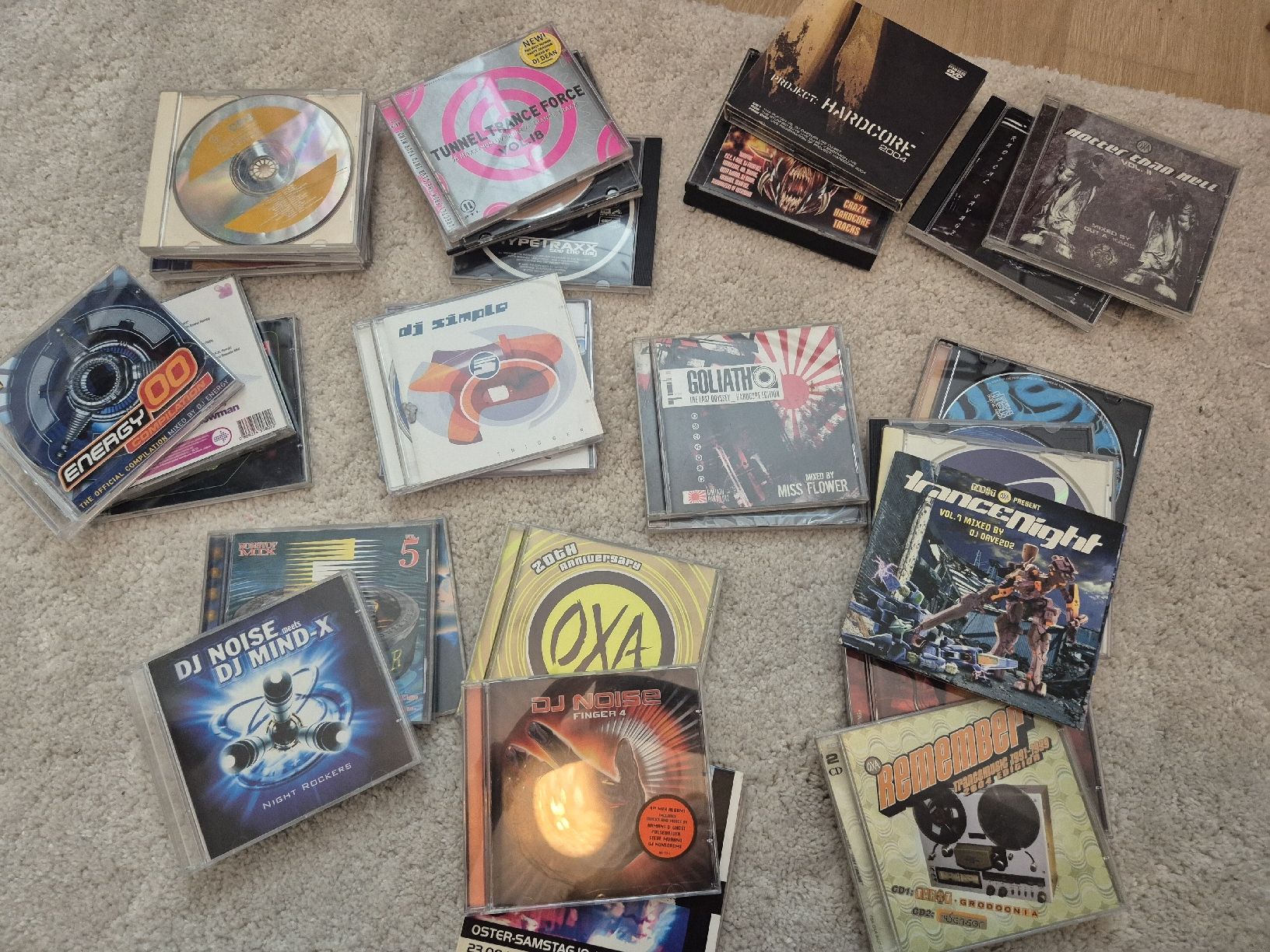 CD: CD Sammlung Techno/Trance/Hardcore/Oxa 35 Stück – Usato da Schaffhausen venduto da Nachtschwaermerin