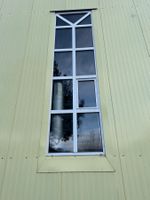 Fenster mit Insektenschutzgitter, Occasion