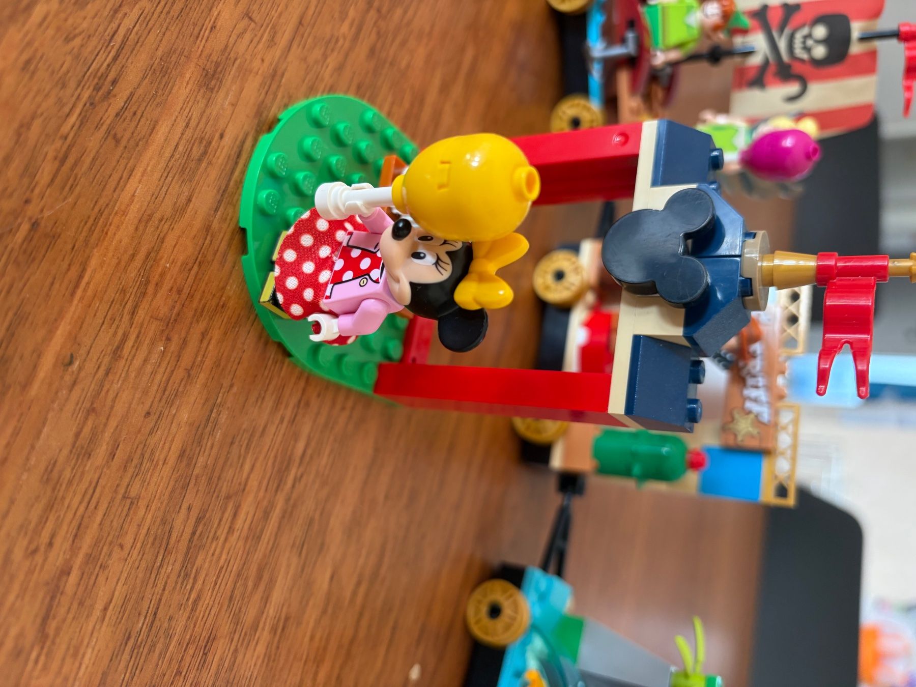 Lego Kit di costruzioni: Lego: Disneys Geburtstagszug – Usato da Grüningen venduto da rueegg.seraina 2