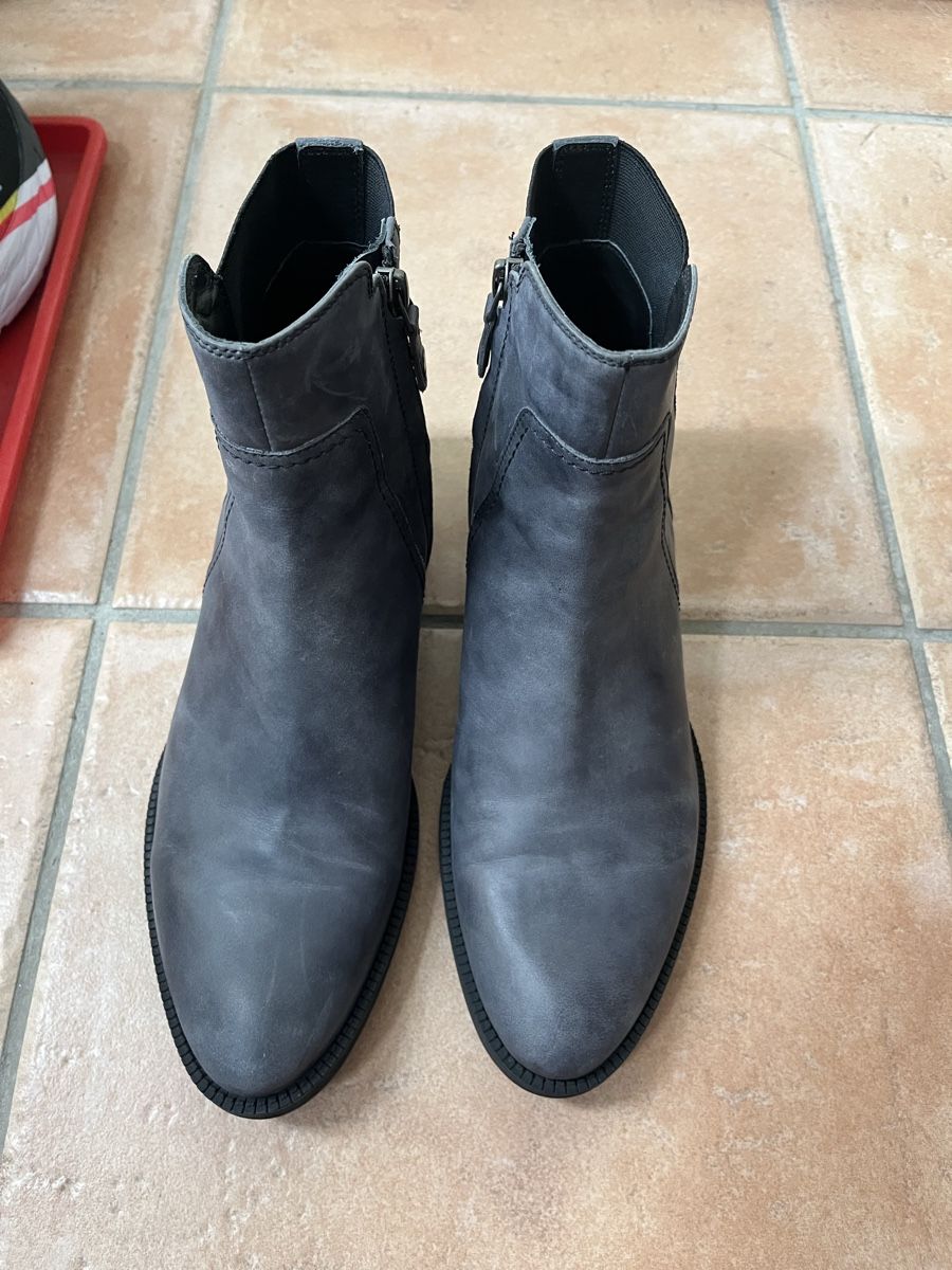Geox Scarpe da donna: Geox Stiefeletten Grösse 39.5 – Usato da Boniswil venduto da Nolutoan13