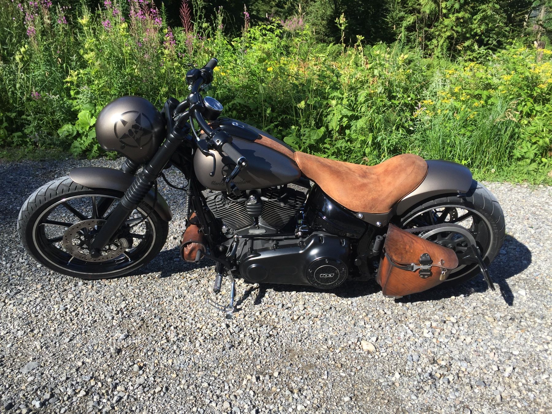 Harley-Davidson Chopper: HARLEY-DAVIDSON FXSB Breakout 103 ABS CUSTOMBIKE – Usato da Andwil SG venduto da ElmAki