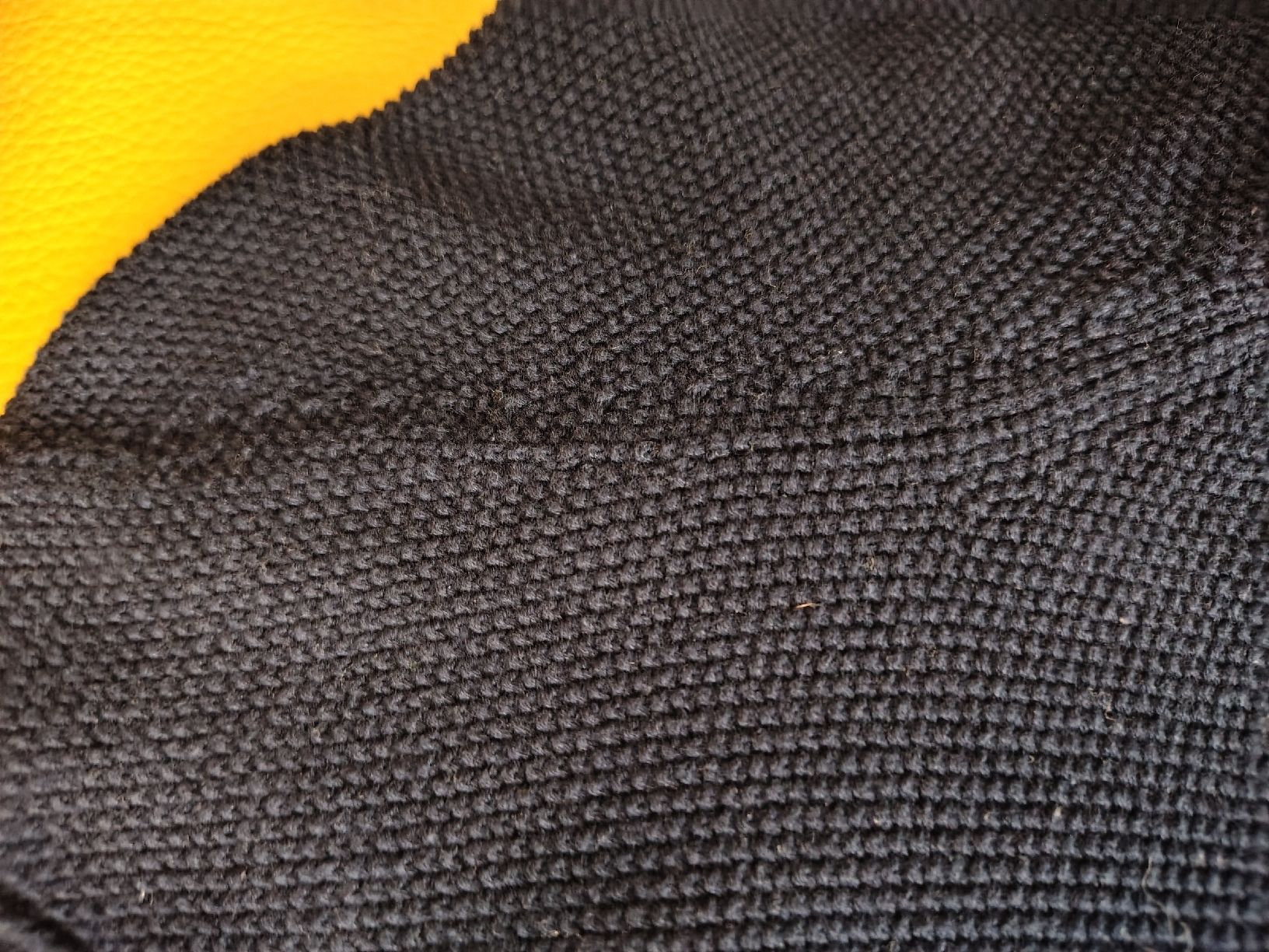 Pullover & Sweatshirts: Pullover – Gebraucht aus Embrach von Gia03 1