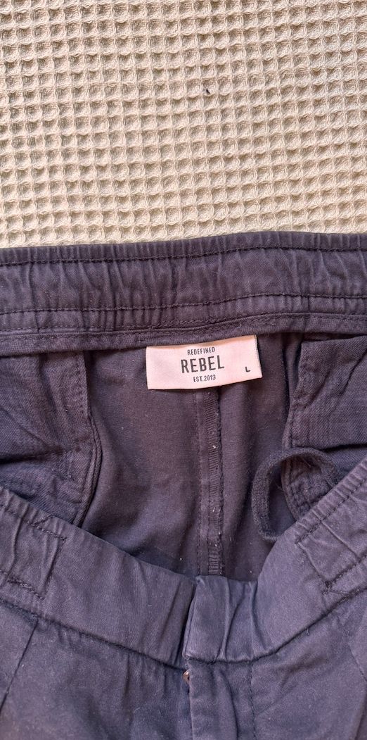 Hosen: Rebel Trousers L – Gebraucht aus Zürich von mateuszptrk 1