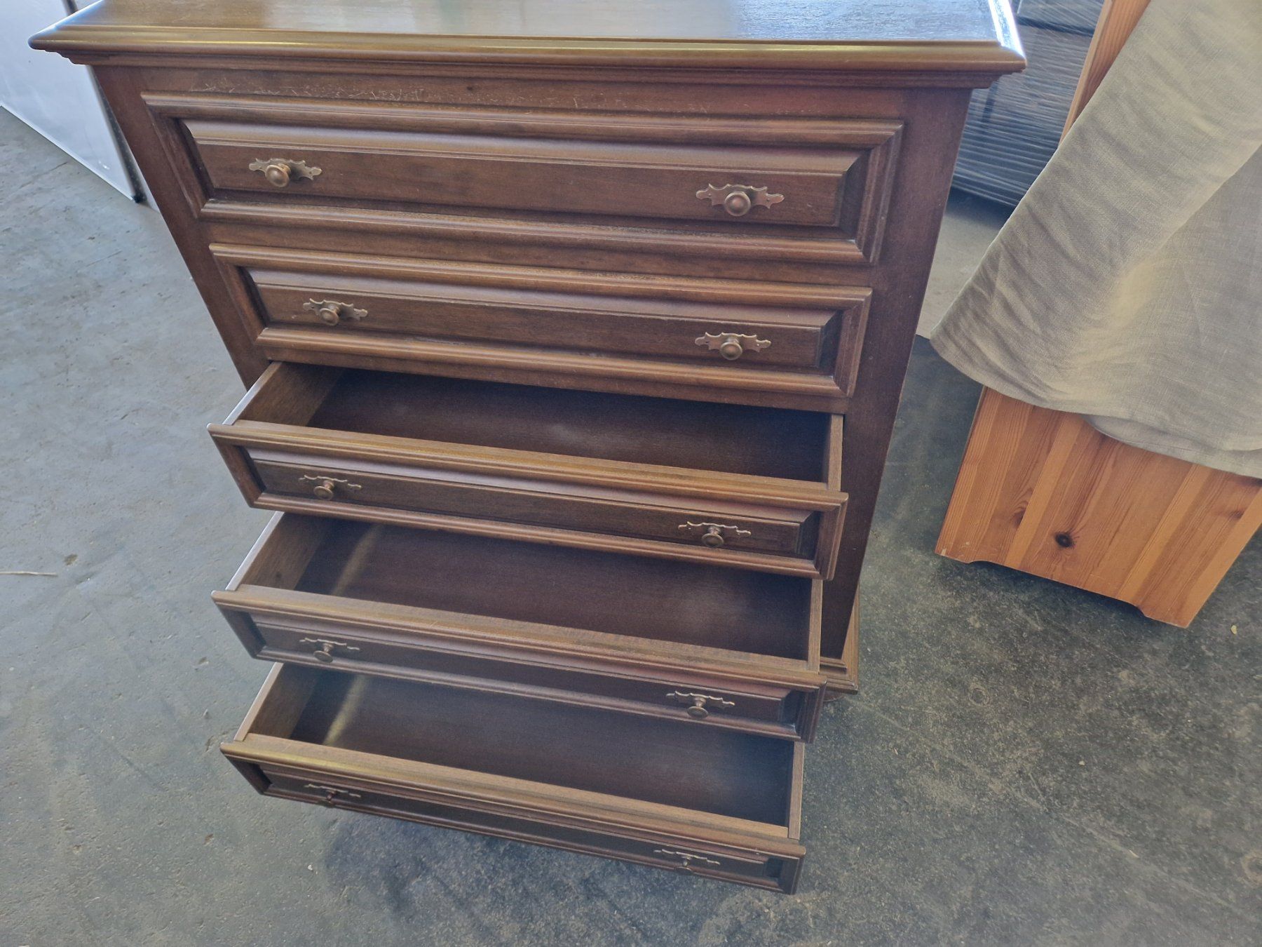 Kommoden: Sideboard / Kommode  5 Schubladen  90 X 47 X 100 hoch – Gebraucht aus Wädenswil von verebe 4