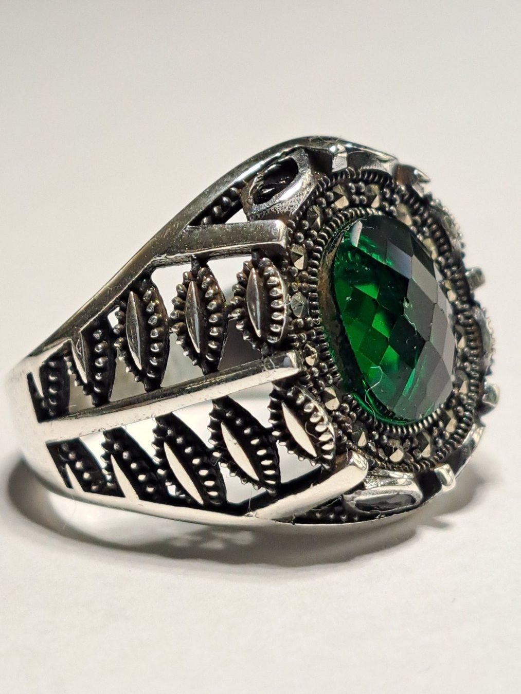 Ringe: 0020 - Bague en argent, Zircon vert, taille 60 – Neu und originalverpackt aus Neuchâtel von NIDAVELIR