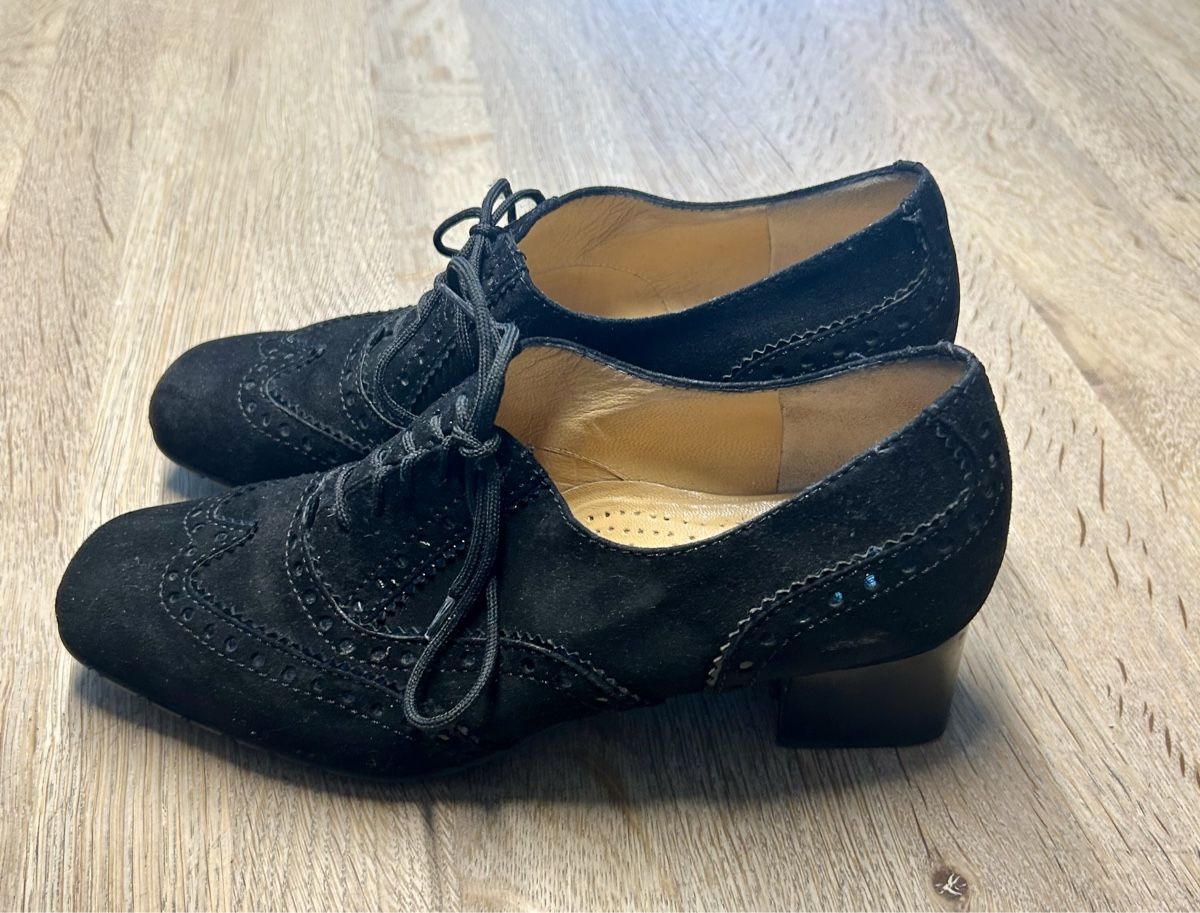 Scarpe da donna: Maestro Eugenio Wildleder Schuhe – Usato da Muri AG venduto da an_land 1