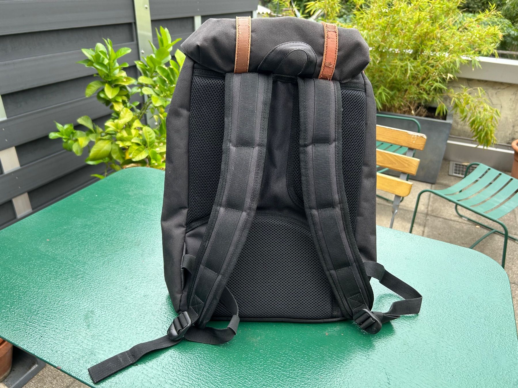 Herschel Zaini: Rucksack Herschel schwarz – Usato da Olten venduto da arcata 1