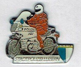 Placchette & Badge: Stadtpolizei Luzern Motorradfahrer – Usato da Hinterkappelen venduto da Schampus
