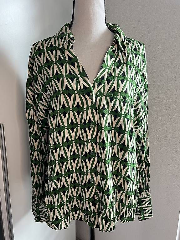 Blusen: ZARA Bluse - L/XL – Gebraucht aus Urdorf von Marybyii