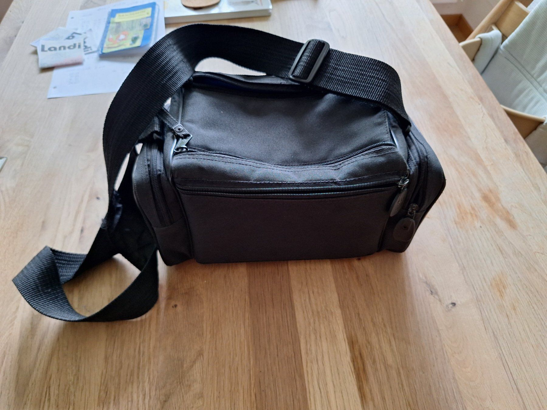 Borse: Tasche für Video- oder Fotokamera – Usato da Ittigen venduto da Michel0120 1