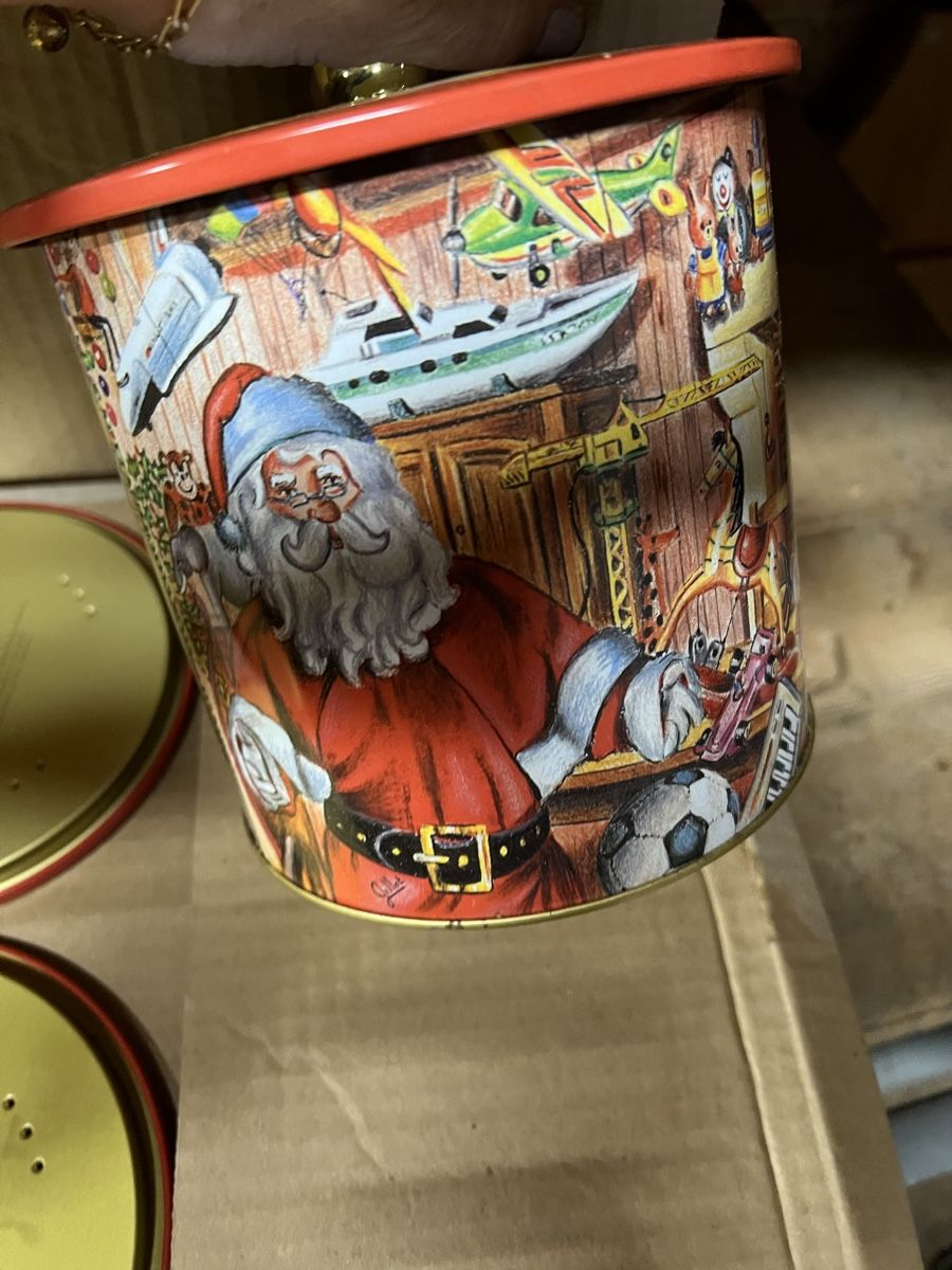 Zuckerdosen: Weihnachtsdose Blechdose Santichlaus – Neu und originalverpackt aus Basel von bellespirit 2