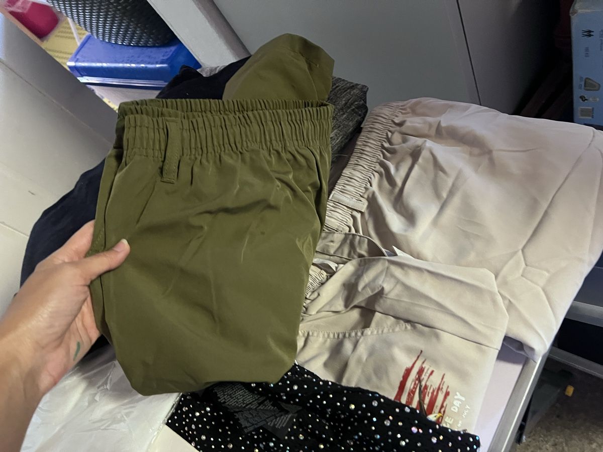 Lotti di vestiti: Kleiderpaket Damen (15) – Usato da Glattfelden venduto da maa_qcj8 2