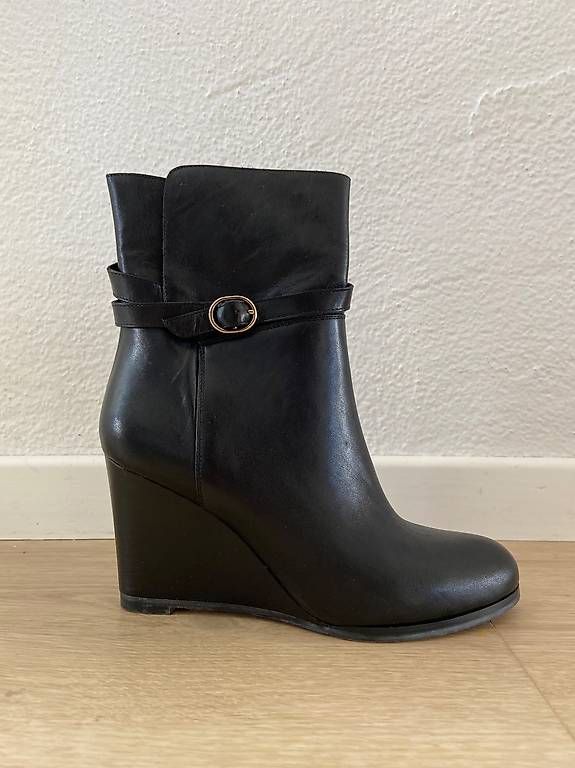 Max Mara Scarpe da donna: Max Mara Weekend Stiefeletten (Gr. 38) NEU – Usato da Thalwil venduto da Luninul 2