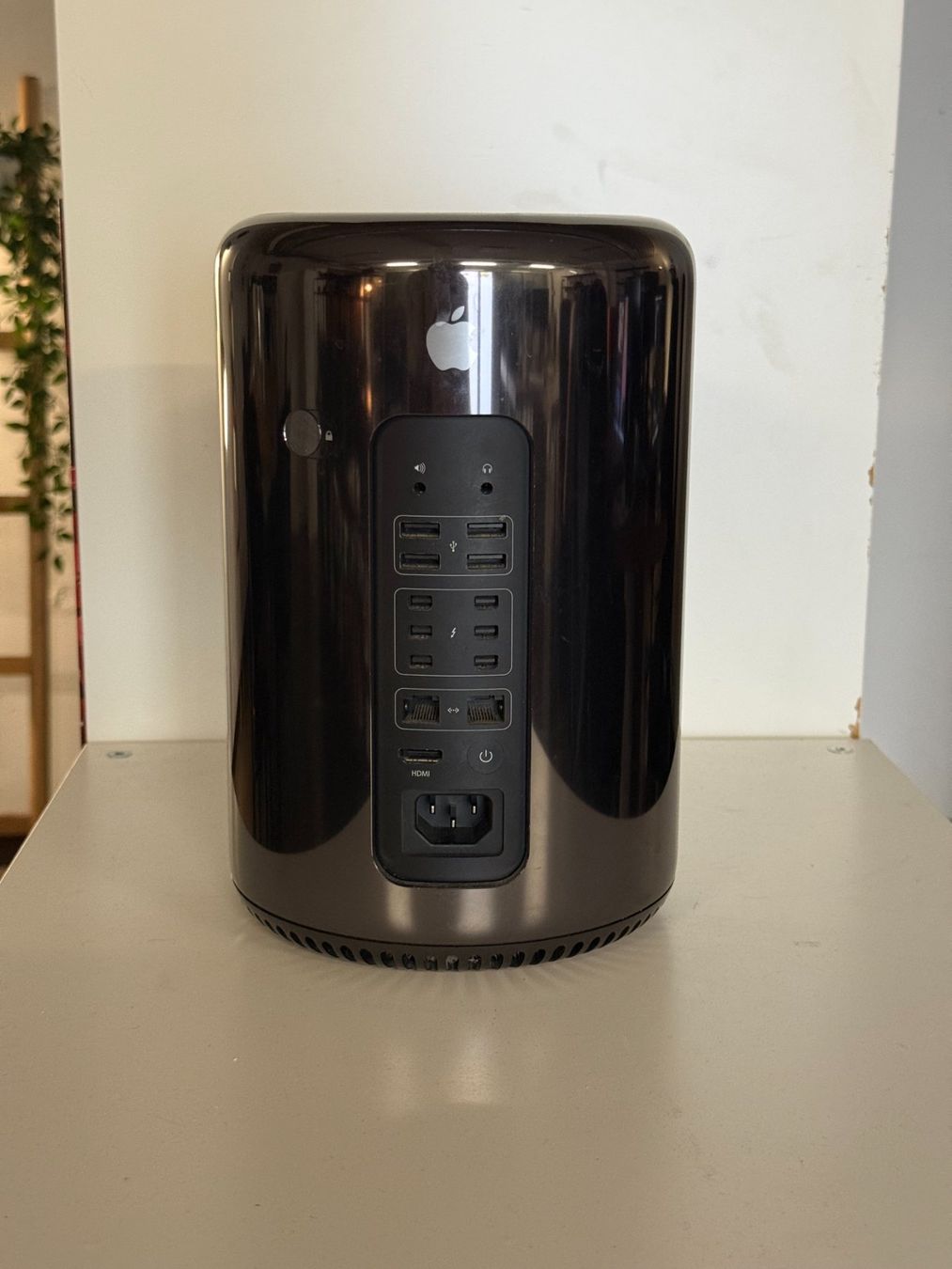 Apple PCs: Mac Pro "TrashCan" – Gebraucht aus Renens VD von Joakim11