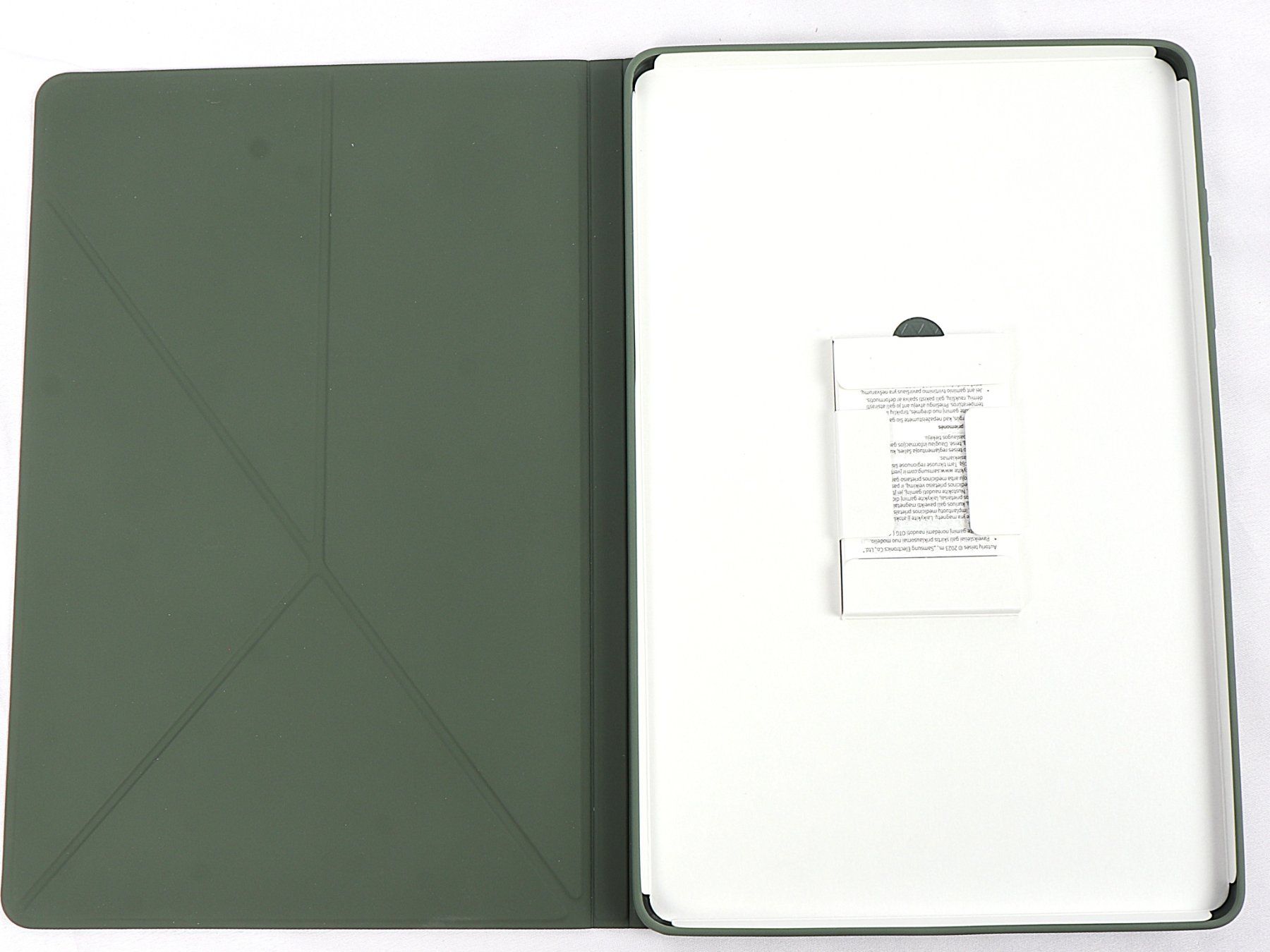 Samsung Covers & Taschen: SAMSUNG Book-Cover – Neu (gemäss Beschreibung) aus Steinen von Restwert_Steinen 7