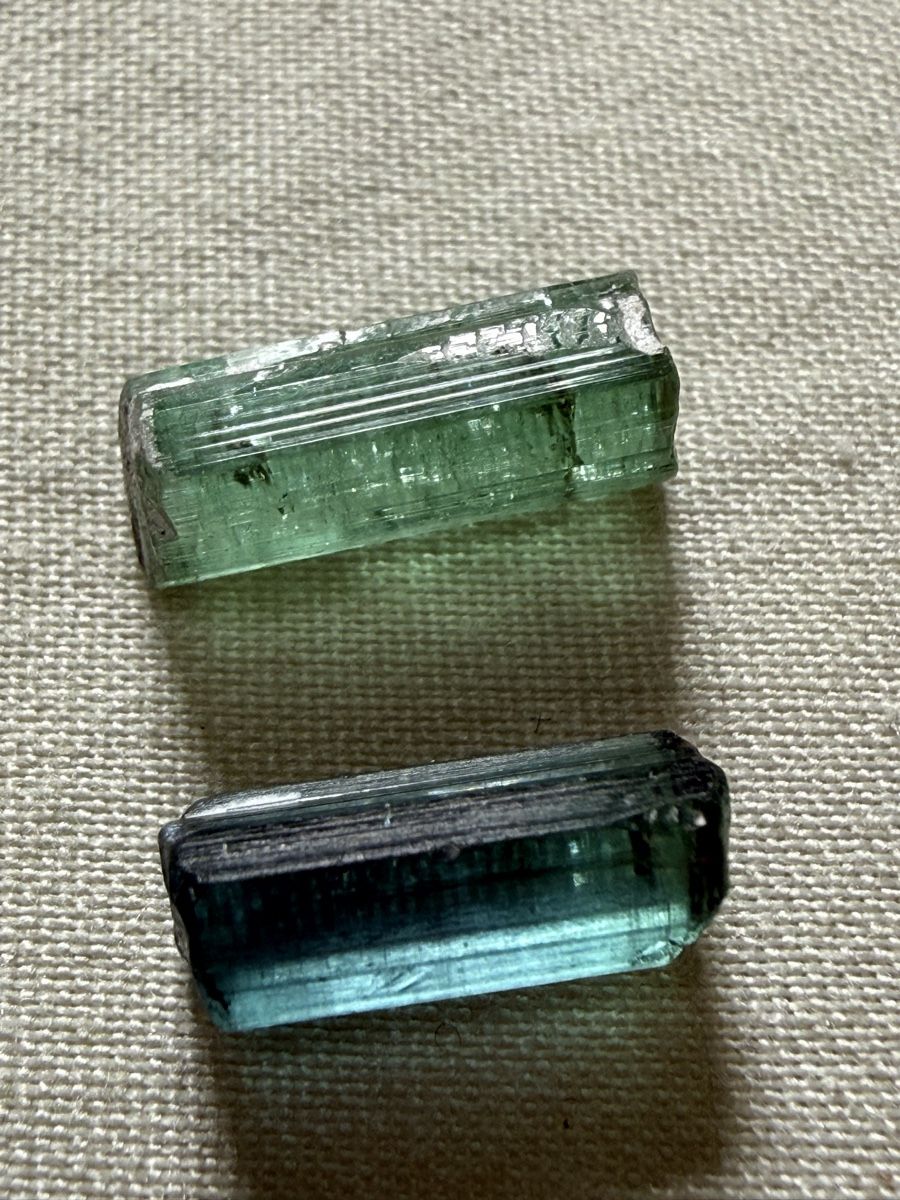 Mineralien & Heilsteine: Turmalin 2Stk 7ct – Neu (gemäss Beschreibung) aus Oberhof von RealStone