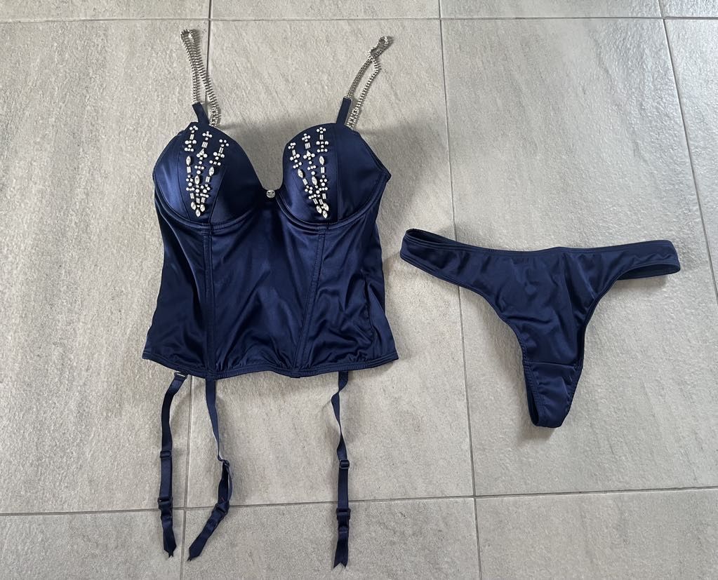 Altra biancheria intima: Set 75B, M Globus – Nuovo (secondo la descrizione) da Minusio venduto da liam04