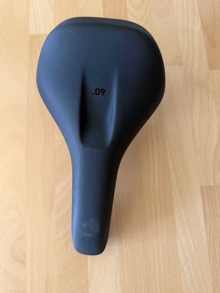 Decathlon Pièces détachées: Selle de vélo noir  – Neuf (Voir description) à Crans VD par choukye