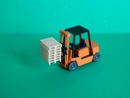 Still R70 mit Palette von Wiking 1/87