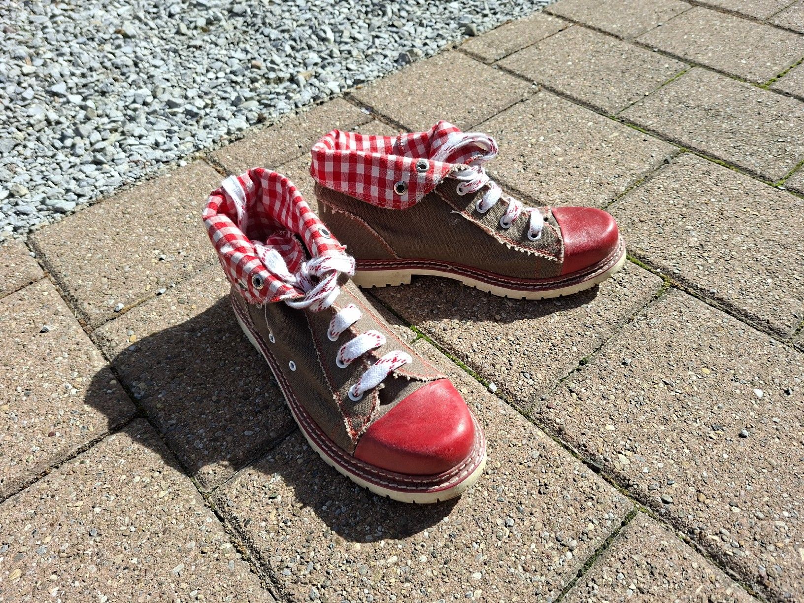 Damenschuhe: Dirndl Schuhe – Gebraucht aus Grüt (Gossau ZH) von Mariii78