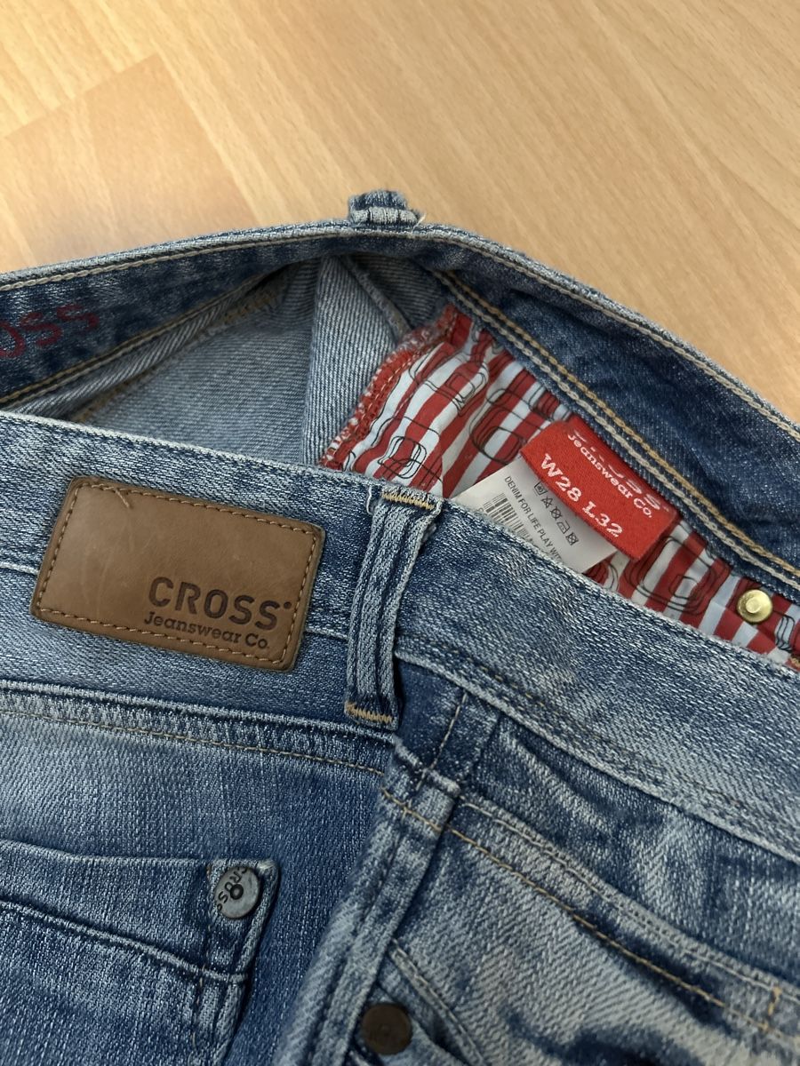 Jeans: Jeanshose Cross Gr. 28/32 – Usato da Kreuzlingen venduto da jamie45 1