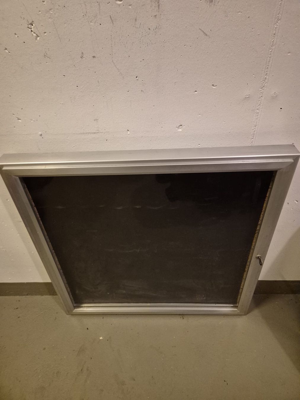 Vetrine: Abschliessbare Vitrine  Schaukasten – Usato da Vilters venduto da Zwaergli13 4