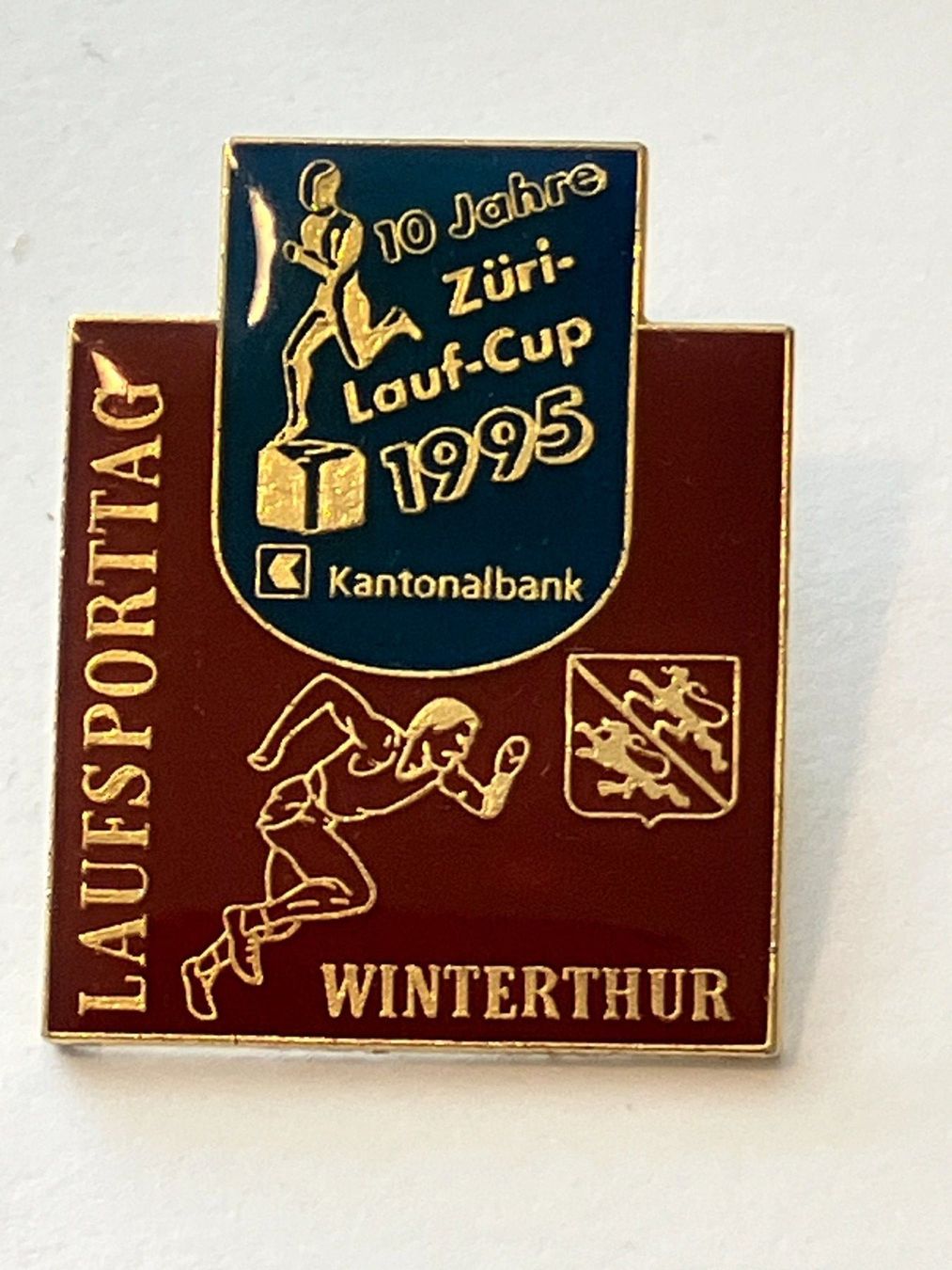Placchette & Badge: 1 Pin Laufsporttag Winterthur 1995 – Usato da Basel venduto da djwwpp