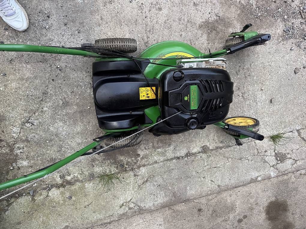 Rasenmäher: John Deere JS63C Benzin Mulcher – Gebraucht aus Forch von Jozef95 2