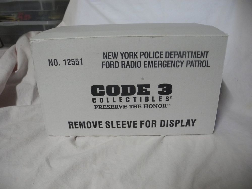 CODE 3 12551 FORD RADIO EMERCENCY PATROL NEW YORK POLICE (Neu und ...