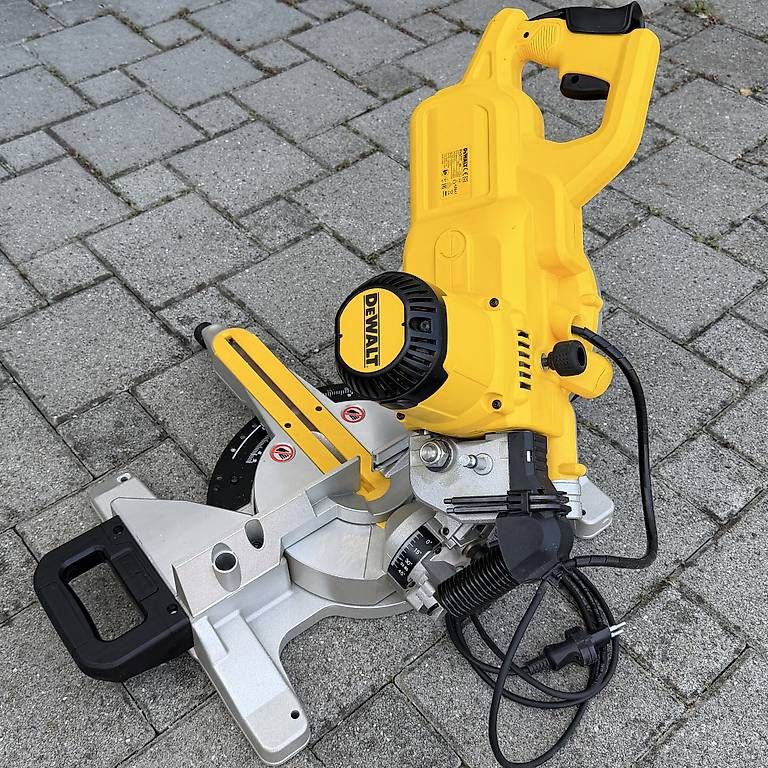Seghe: DeWalt Kappsäge + Gehrungssäge – Usato da Bussnang venduto da porschems 1