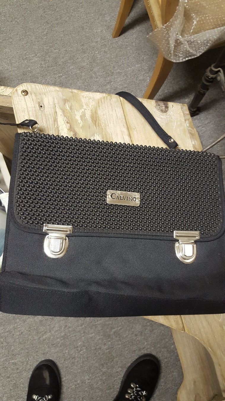 Taschen: Tasche schwarz auch für Tablet – Neu (gemäss Beschreibung) aus Hittnau von Gamoe 3