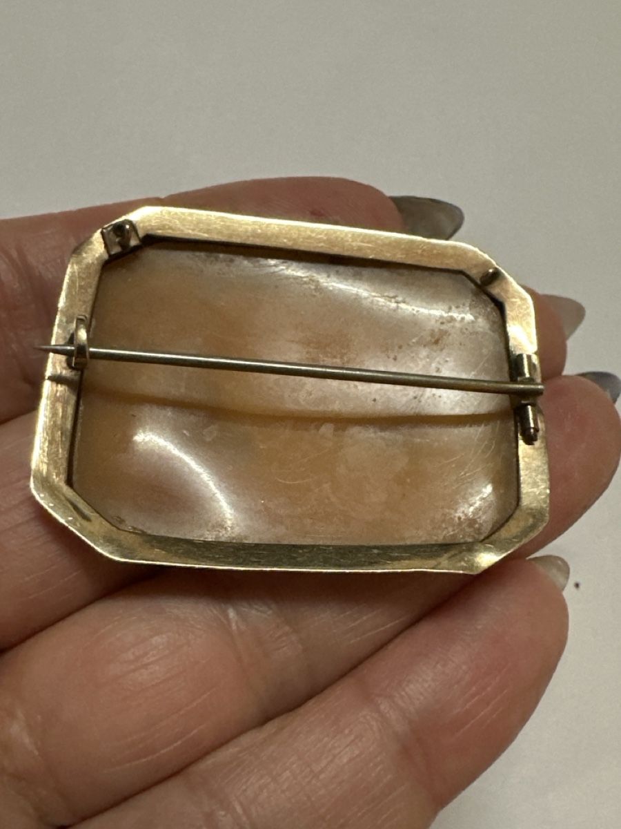 Broschen & Nadeln: Broche ancienne en or – Gebraucht aus Montreux von pip_59l5 1