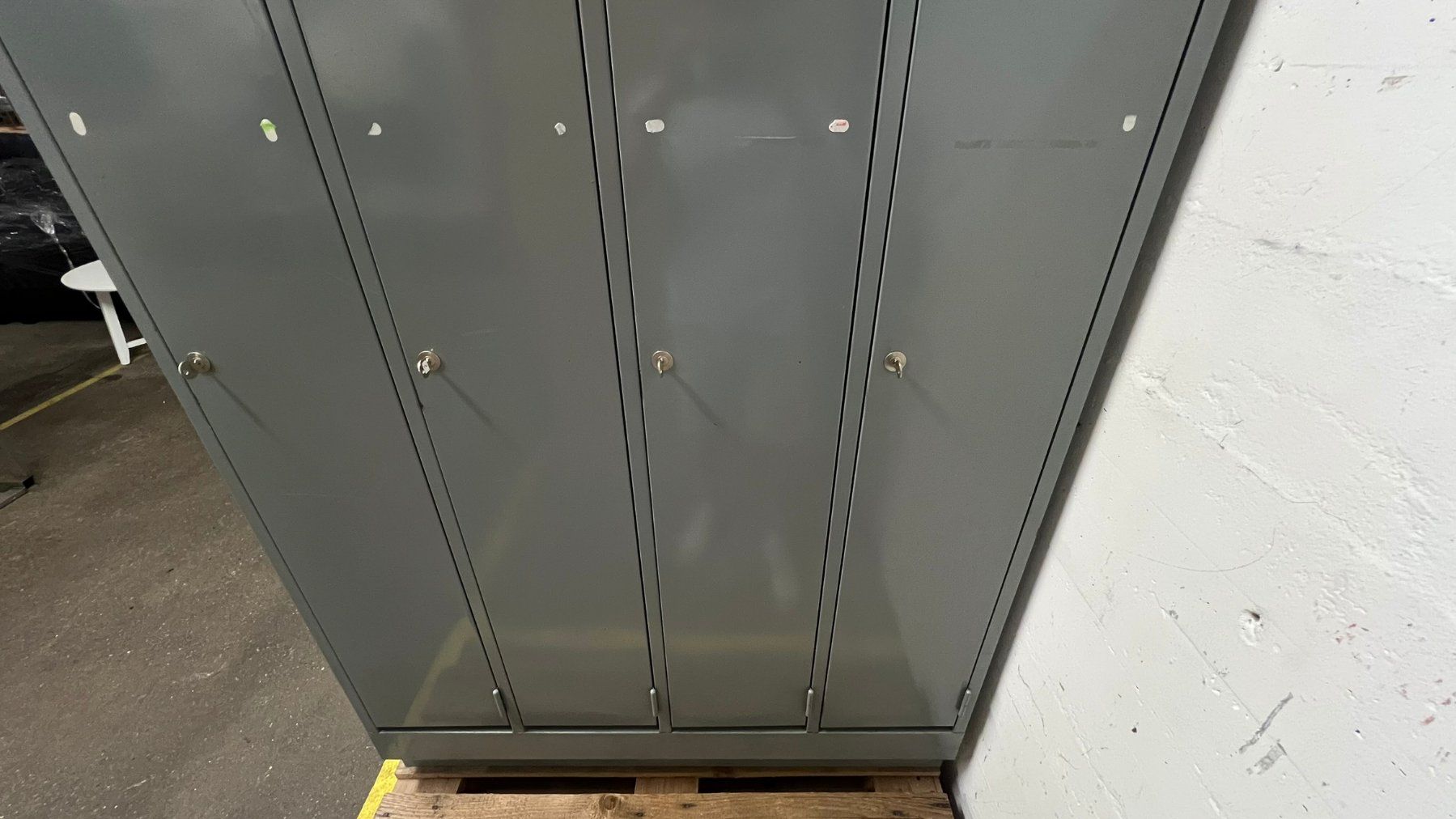 Guardaroba: Metallspind - Garderoben Schrank – Usato da Trimbach venduto da Tripoli_Trimbach 3