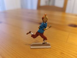 Figurine Tintin relief diecast Les Bijoux de la Castafiore