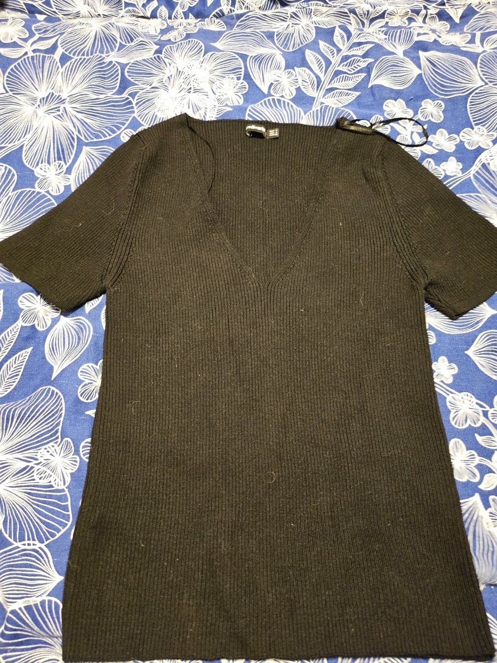Stradivarius T-shirt: T-shirt gr L Stradivarius – Nuovo (secondo la descrizione) da Dietikon venduto da Eleda