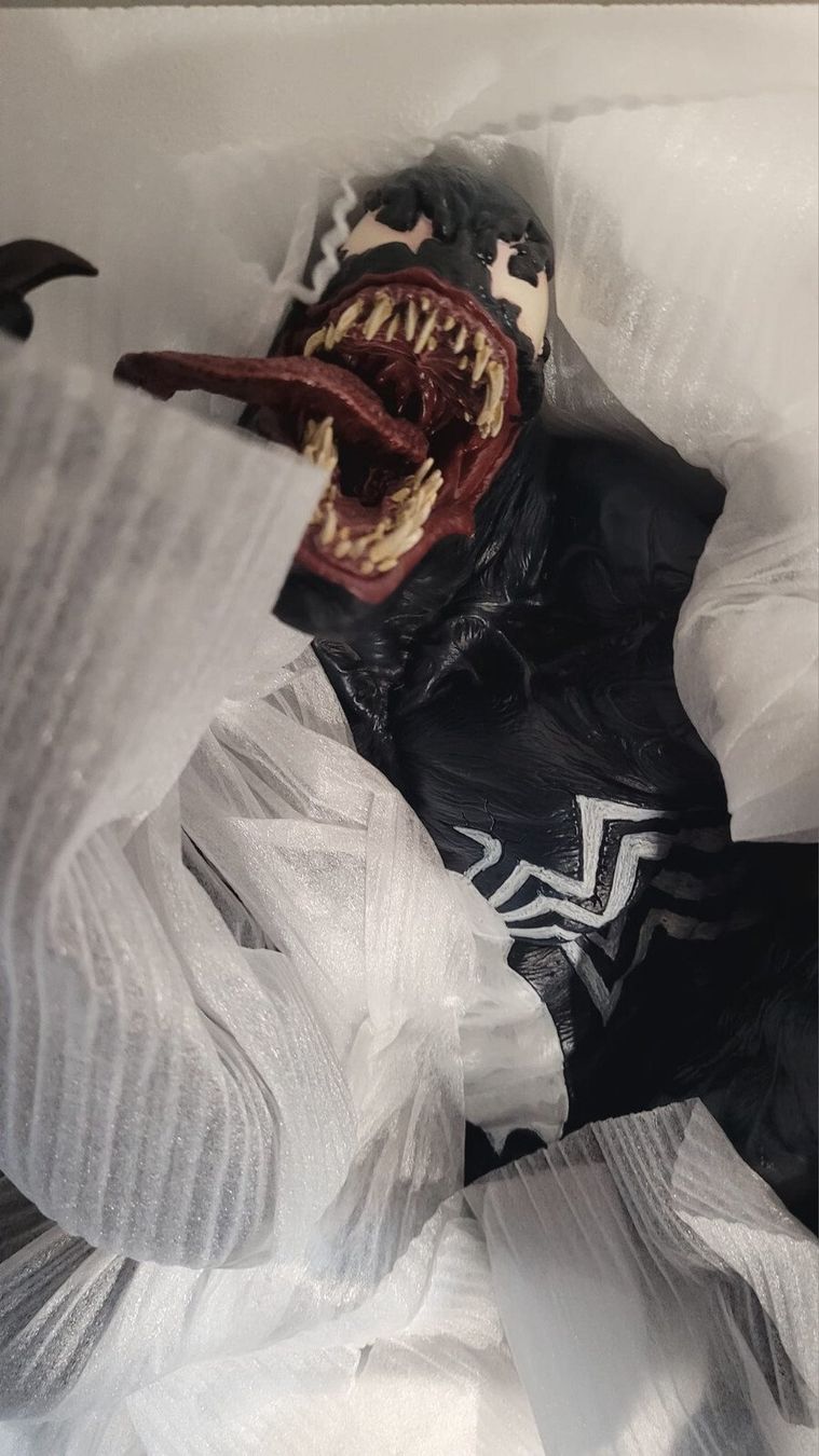 Sculture & Statue: Sideshow Venom Comiquette EX – Usato da Niederrohrdorf venduto da elwey 1