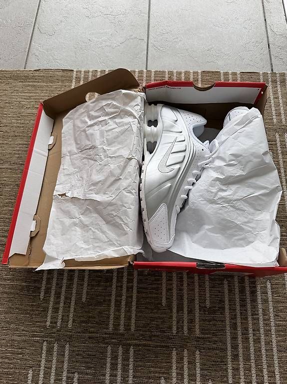 Nike Chaussures hommes: Nike Shox R4 – Neuf (Voir description) à Wangen ZH par alexia022 4