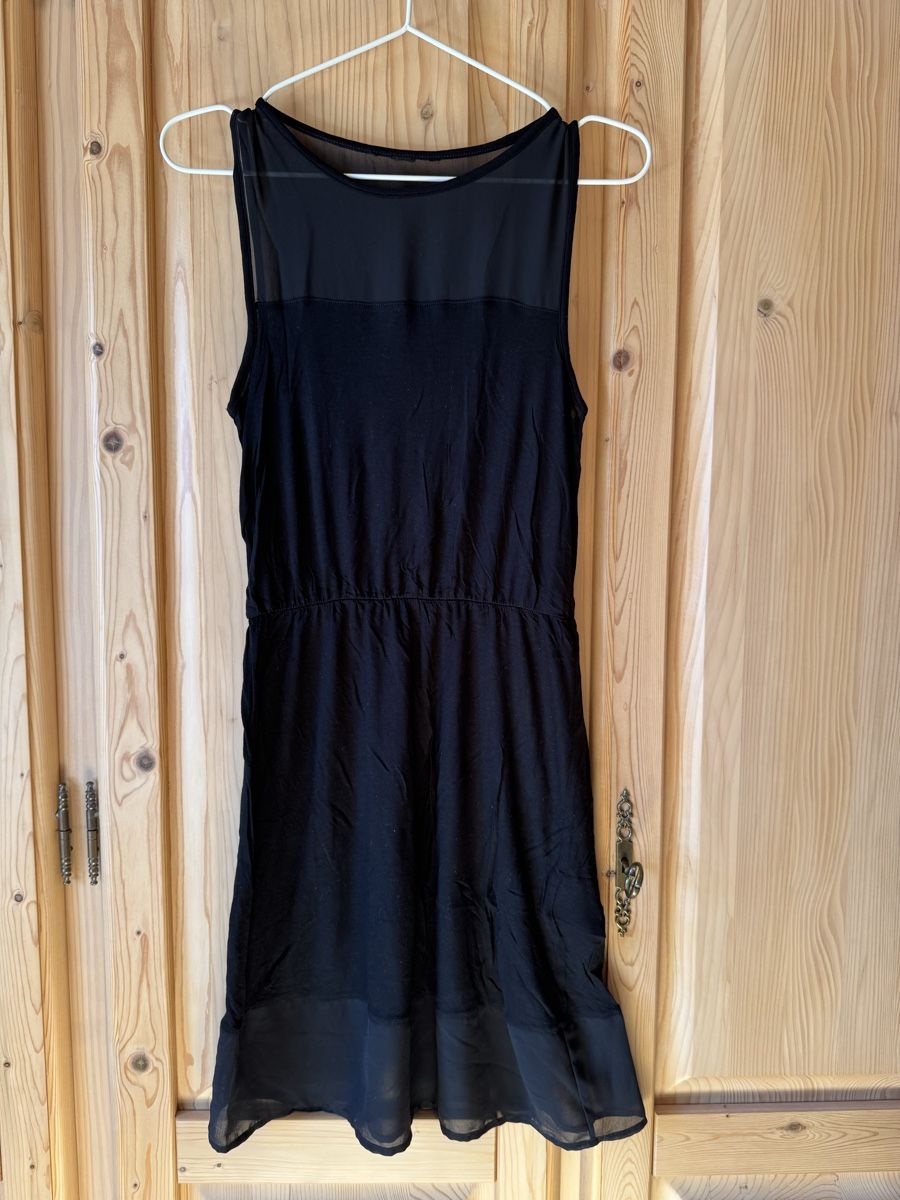 H&M Kleider: leichtes, ärmelloses Sommerkleid – Gebraucht aus Hergiswil NW von kaufe_bei_kaufmann