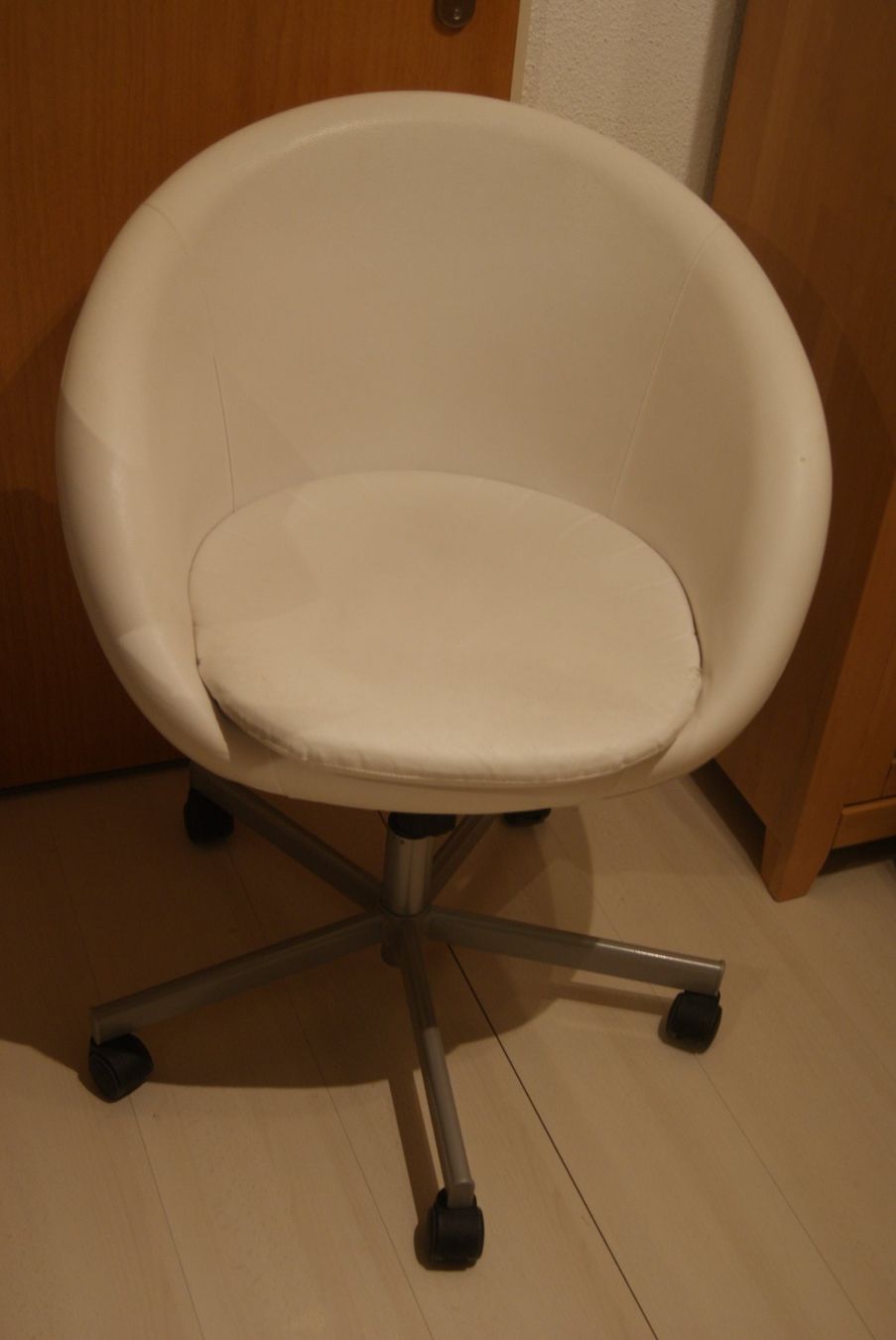 Ikea Poltrone: Drehsessel, Bürosessel weiss – Usato da Romanshorn venduto da dany610