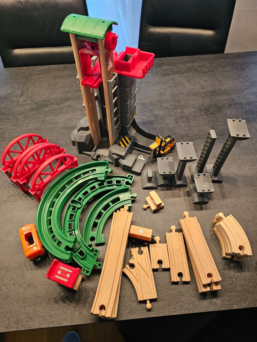 Brio Spielzeuge: Brio Lift und Lade Warenhaus Set – Gebraucht aus Ebikon von Mauzi86 1