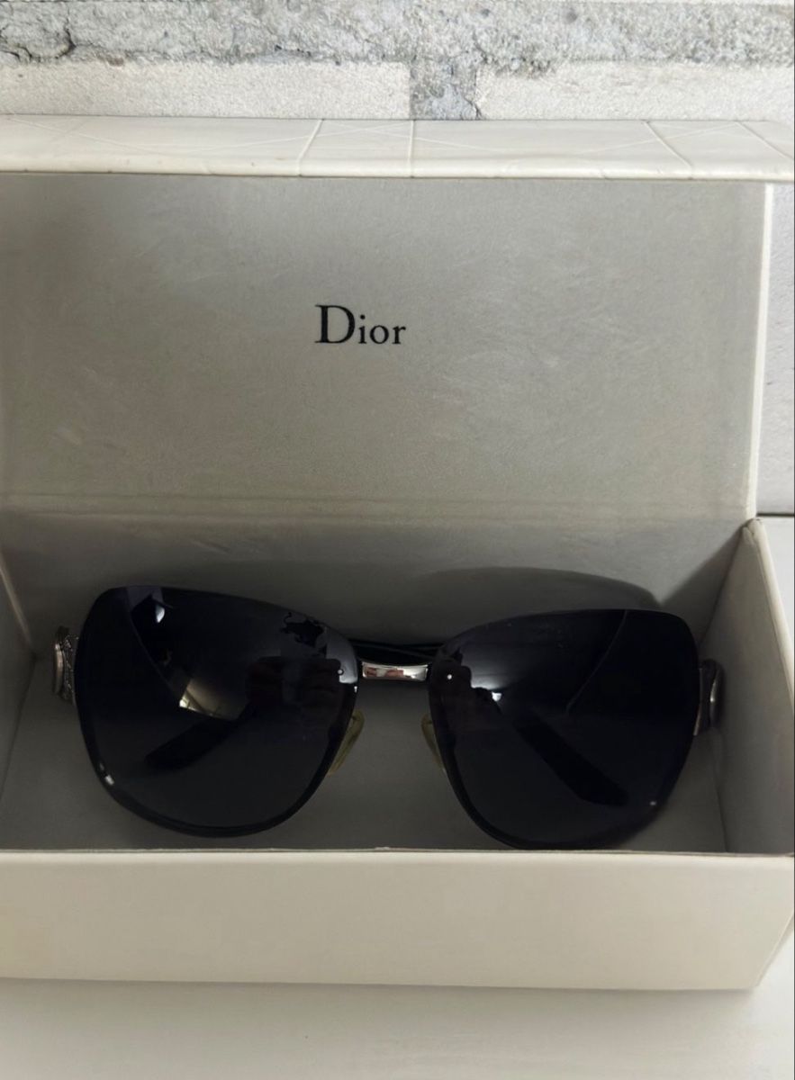 Dior Lunettes & Verres: Lunettes de soleil Dior  – D'occasion à Genève par lea_b6vp 1
