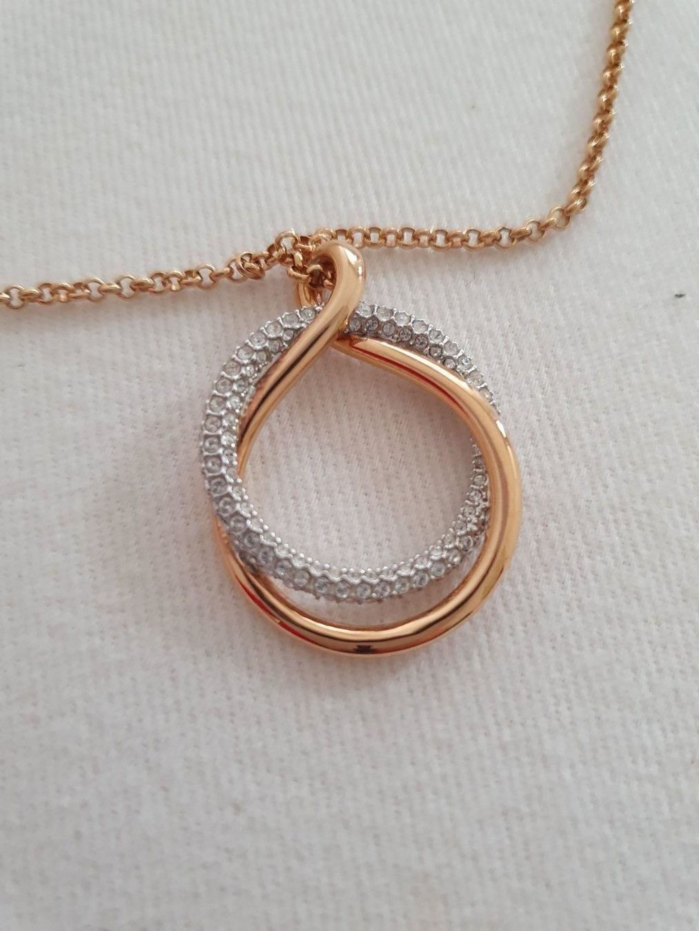 Swarovski Catenine: Swarovski Halskette rose Neuwertig – Nuovo (secondo la descrizione) da Baden venduto da knc00 5
