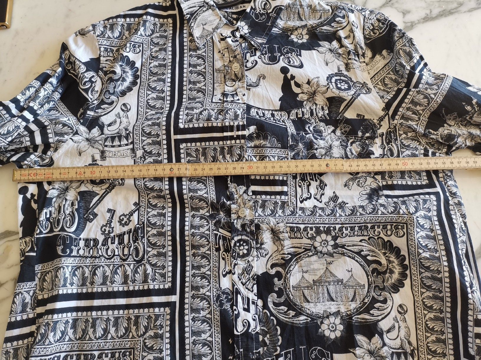 Camicette: Caliban Bluse mit Zirkusmotiven – Usato da Uerikon venduto da pink_flamingo 6