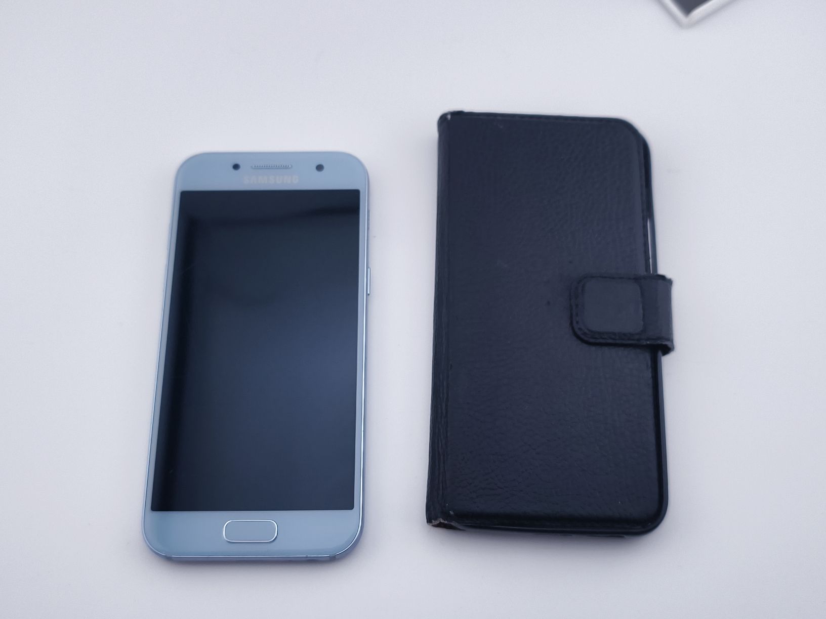 Samsung Portables: Samsung Galaxy A3 – D'occasion à Uster par TOPPRICEE 2