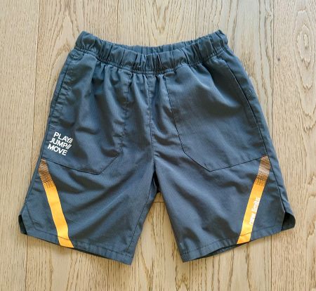 Shorts für Junge Grösse 146 Top Zustand!