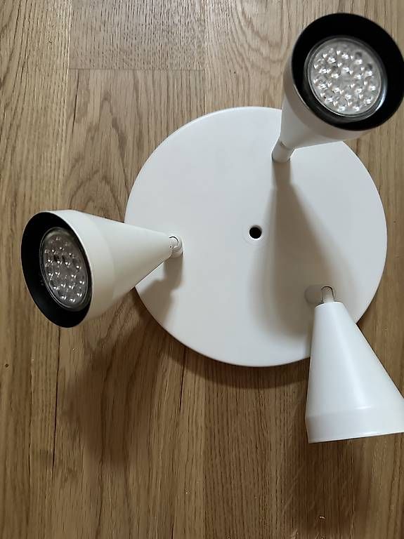 Lampadari & plafoniere: Drei Spot Lampe – Usato da Oberwangen TG venduto da Samsells 4